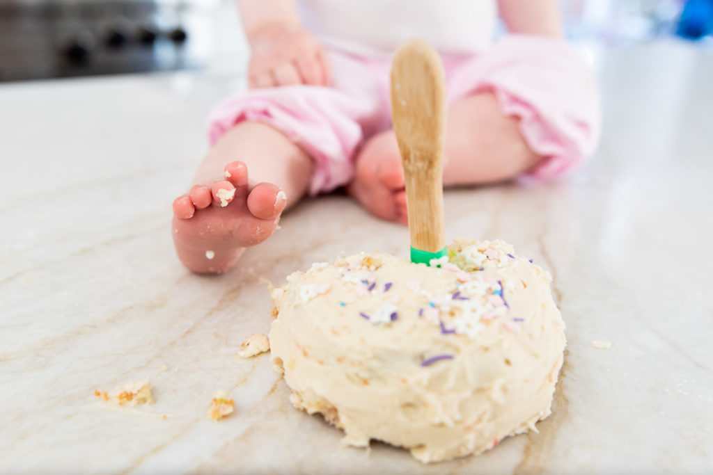Toes with cake at first birthday cake smash